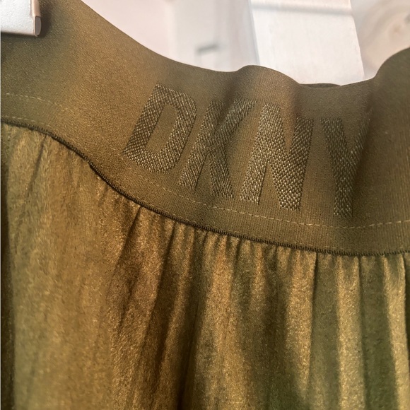 DKNY MIDI PLEATED SKIRT - Picture 3 of 3